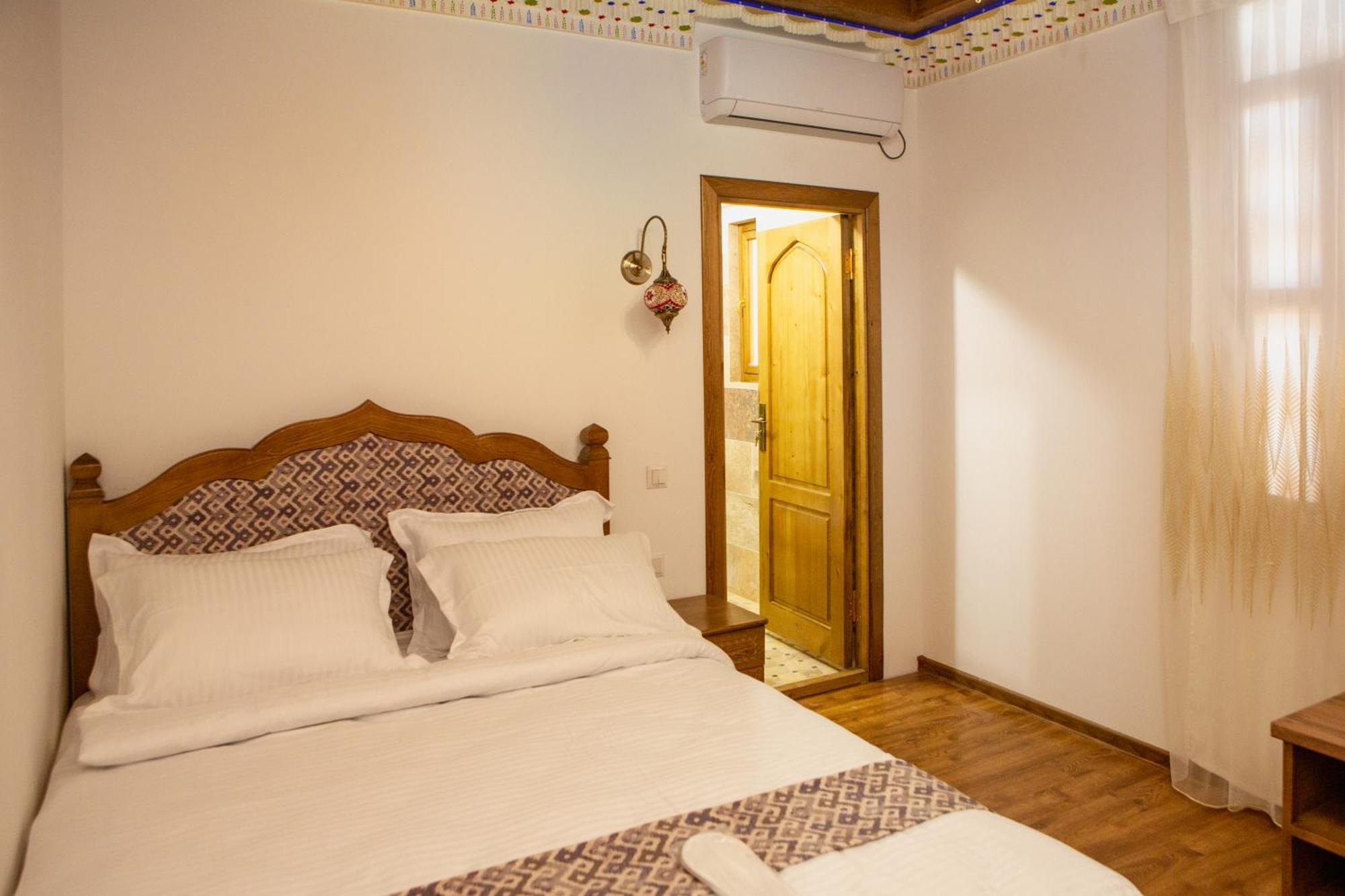Istat Boutique Hotel Buchara Exterior foto